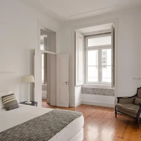 Chic 1-bedroom In Cais Do Sodre - Modern And アパート リスボン