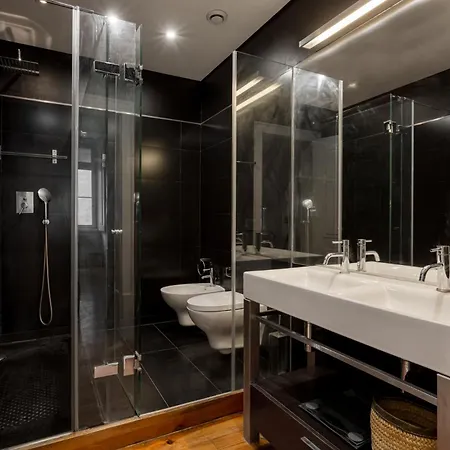 Chic 1-bedroom In Cais Do Sodre - Modern And Lizbona
